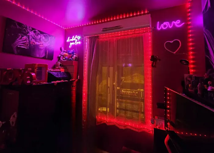 Love Room Amour Glamour Lib Proche Gare Rer 5 Minute A Pied